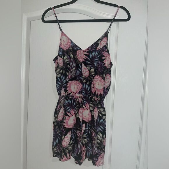 Summer romper with packets / Size 6 🌸 - Picture 3 of 9